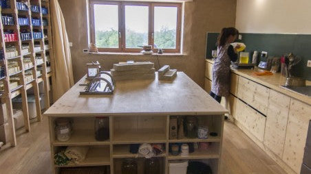 Dans l'atelier ce matin : la magie de la saponification à froid