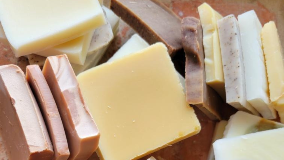 Savon de Marseille vs Savon à Froid : quelles différences pour votre peau ?