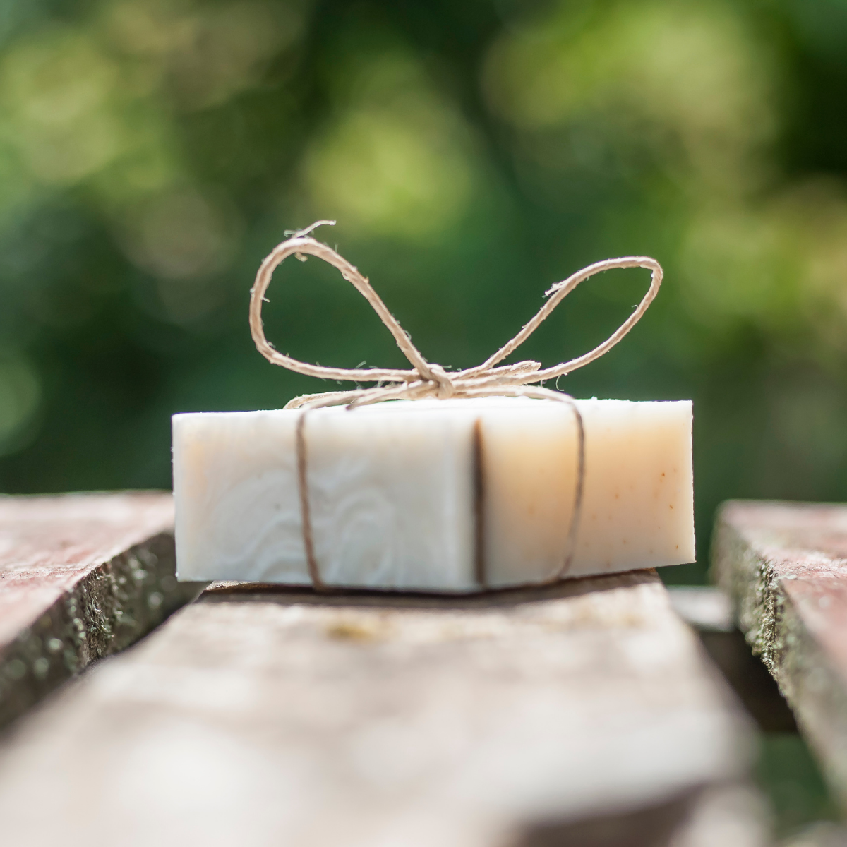 Laissons nos amis choisir leur produits préférés chez savonnerie Elise. 
De nombreuses idées cadeaux pour se faire plaisir durablement. 