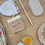 Savon artisanal au miel bio sans huile de palme. Le miel a des propriétés antiseptique