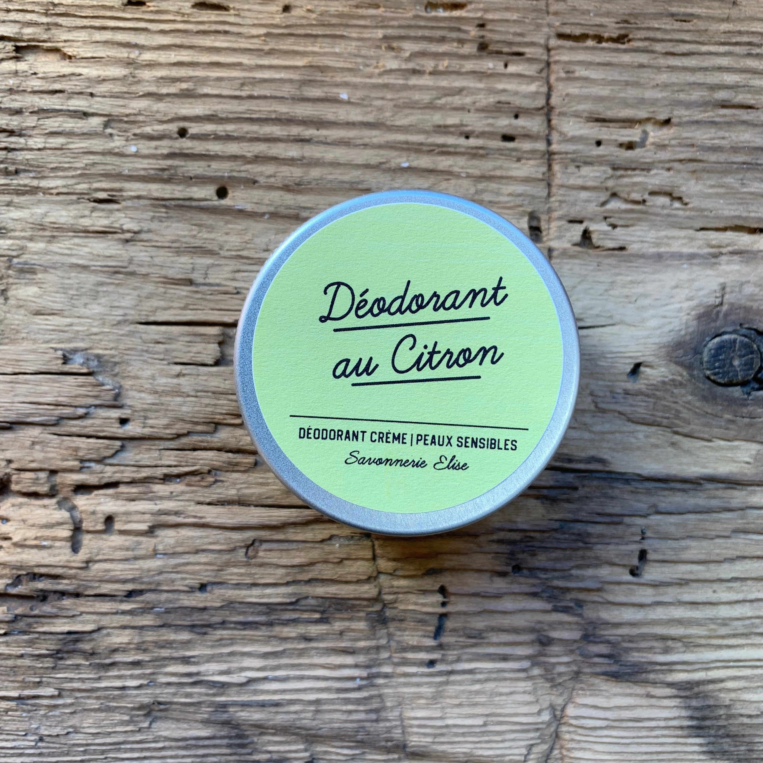 déodorant crème à appliquer sous les aisselles. Déodorant doux pour les peaux sensibles. 