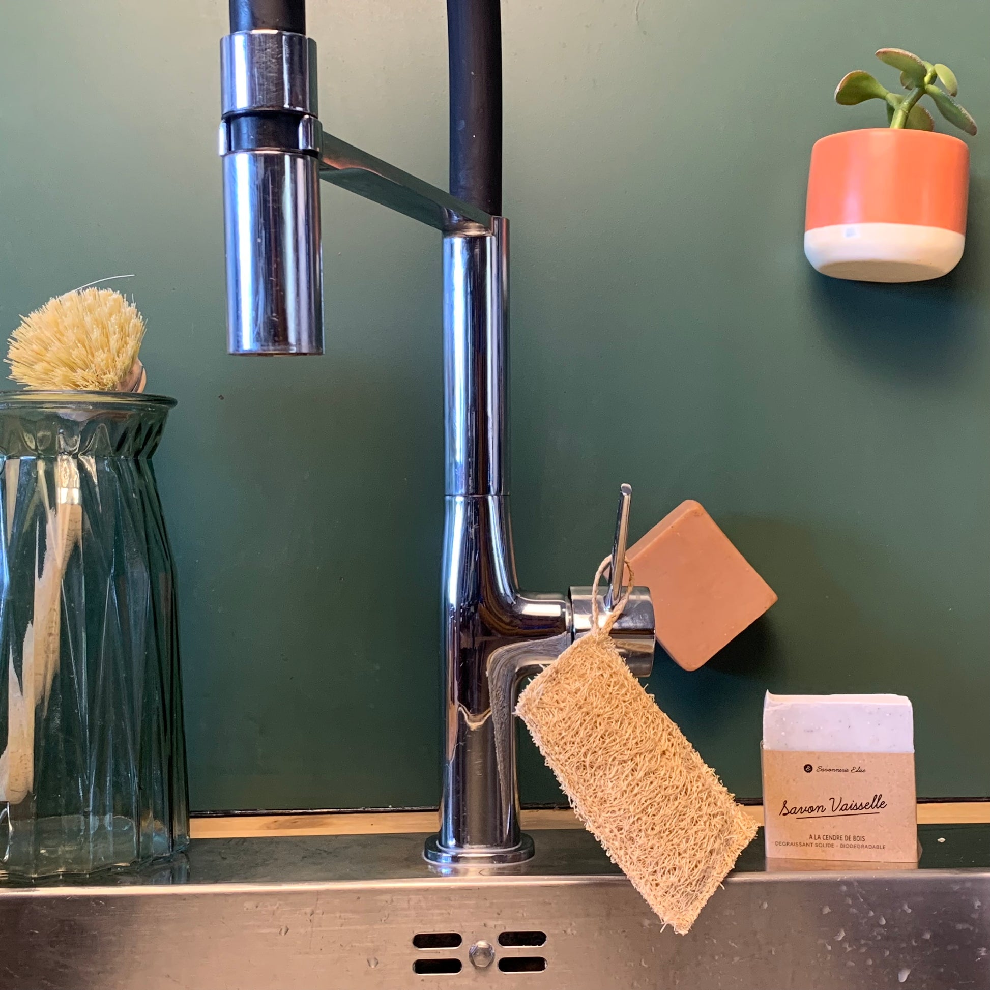 Éponge vaisselle en luffa naturel, accessoire de nettoyage biodégradable fabriqué en France