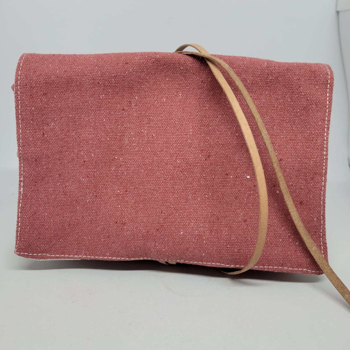 Trousse de toilette rose - tissus effet veste bretonne - pour transporter tous vos produits avec vous. Pensée et confectionné dans les monts du lyonnais. 
Trousse pour savons solide - déodorant - crème - fabriqué mains en france